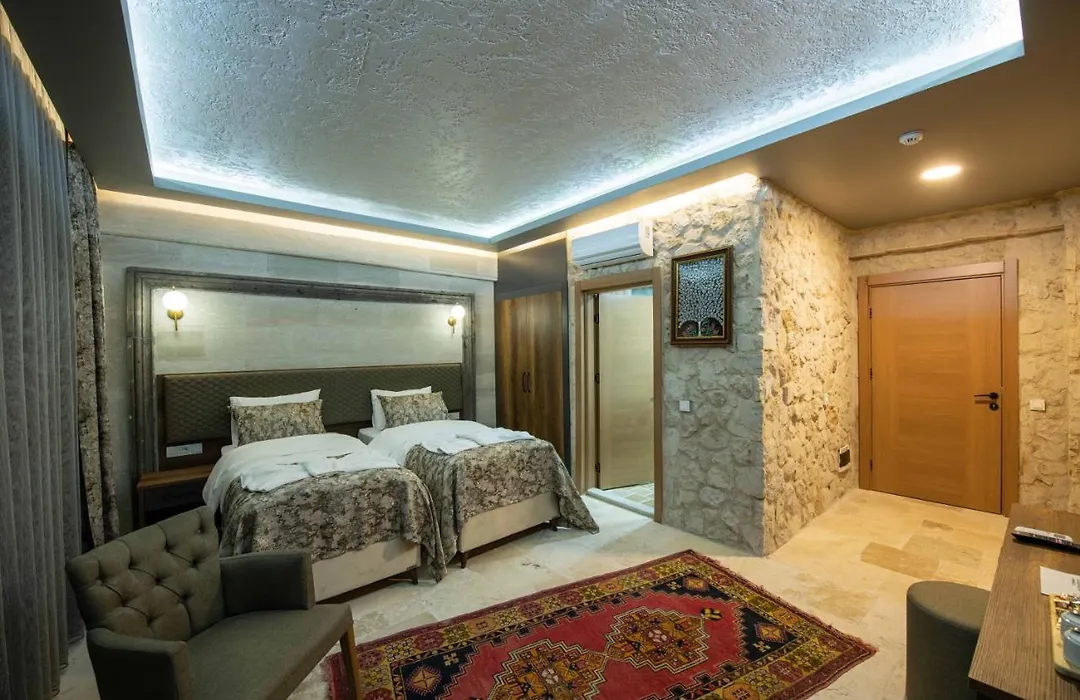 Ahiyan Hotel-1