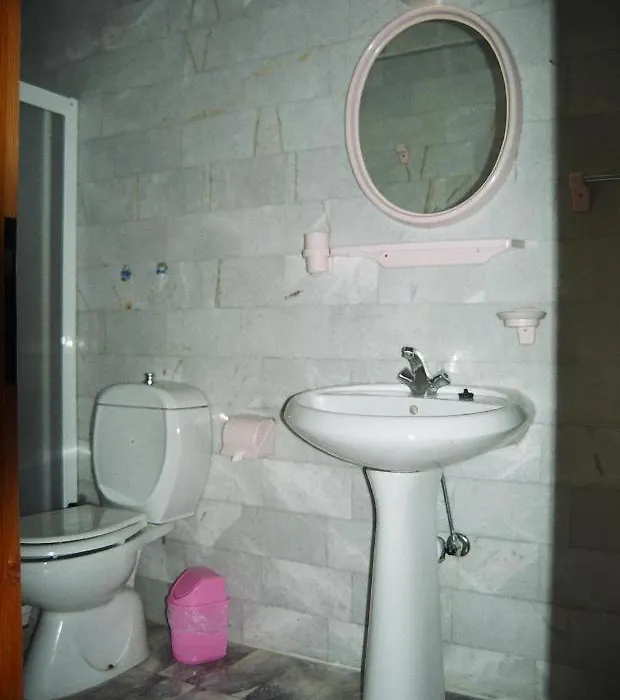 Oezay Apart Otel-1