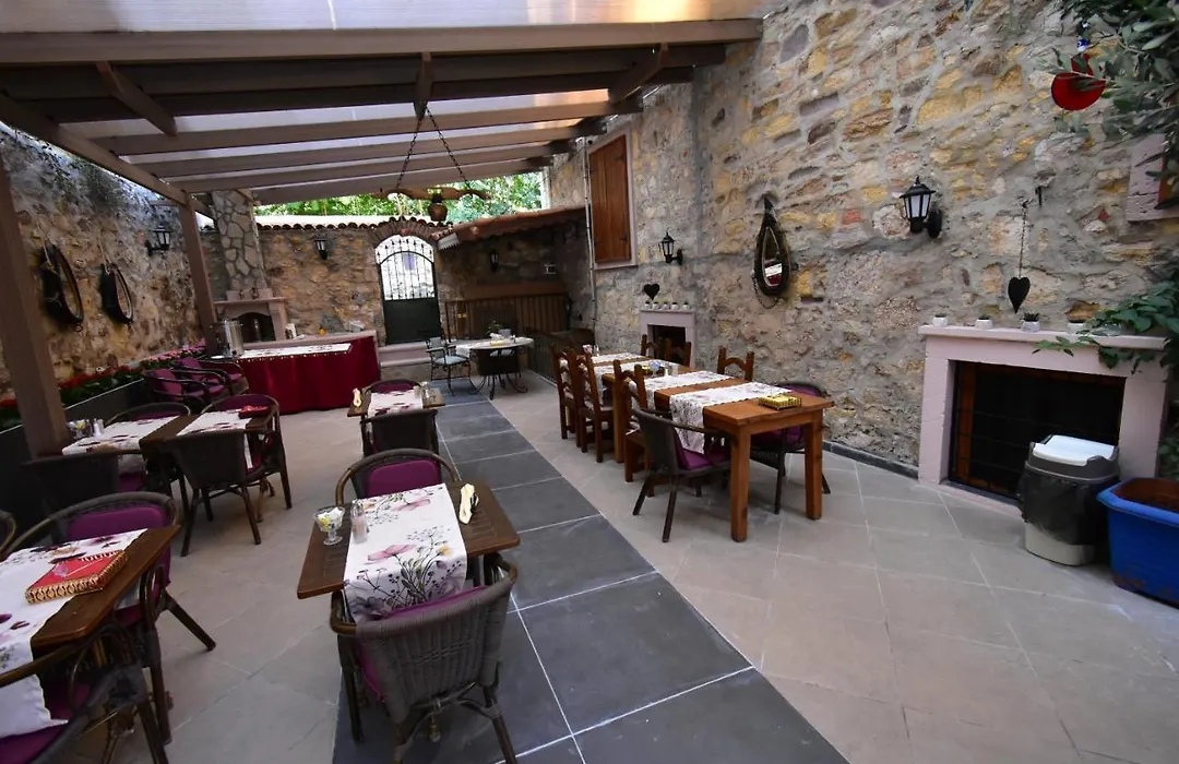 Olivia 1845 Guest House Ayvalik-1