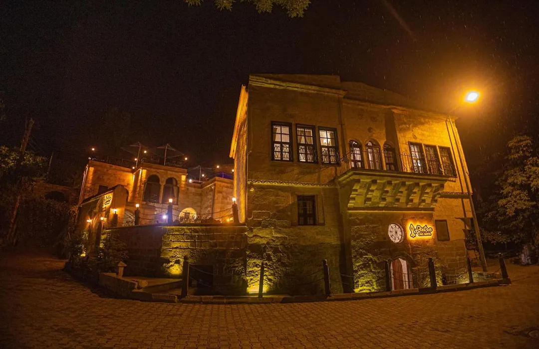 Pietra Cave Suites-1