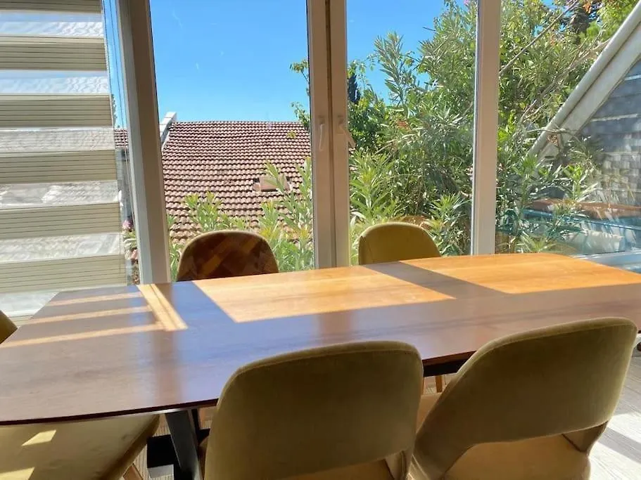 فيلا على الساحل Villa For Rent-1