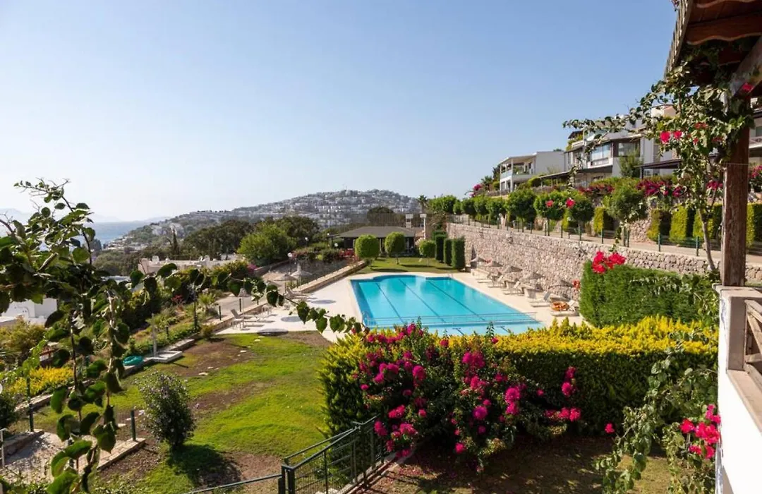 House With Sea View And Shared Pool In Bodrum-1