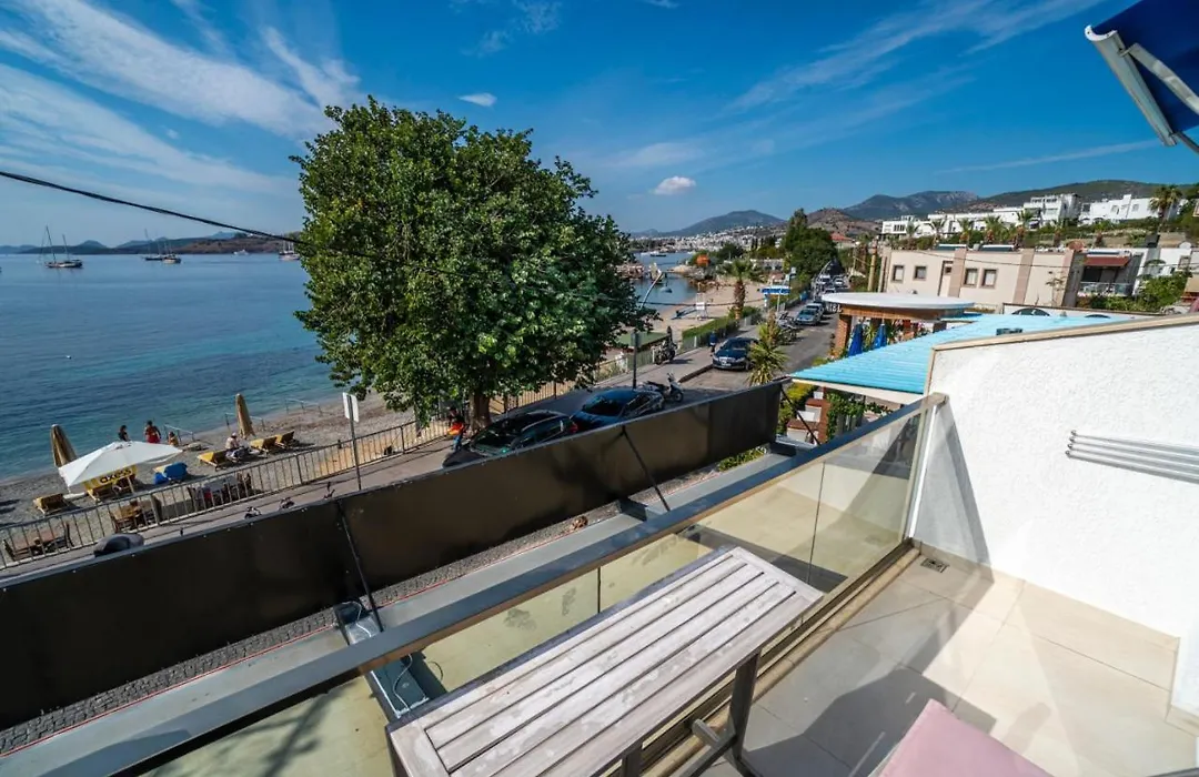 Seafront Flat With Fascinating Sea View In Bodrum-1