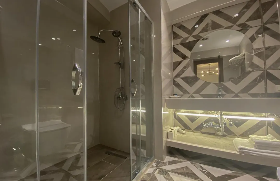 Grand Luxury-1