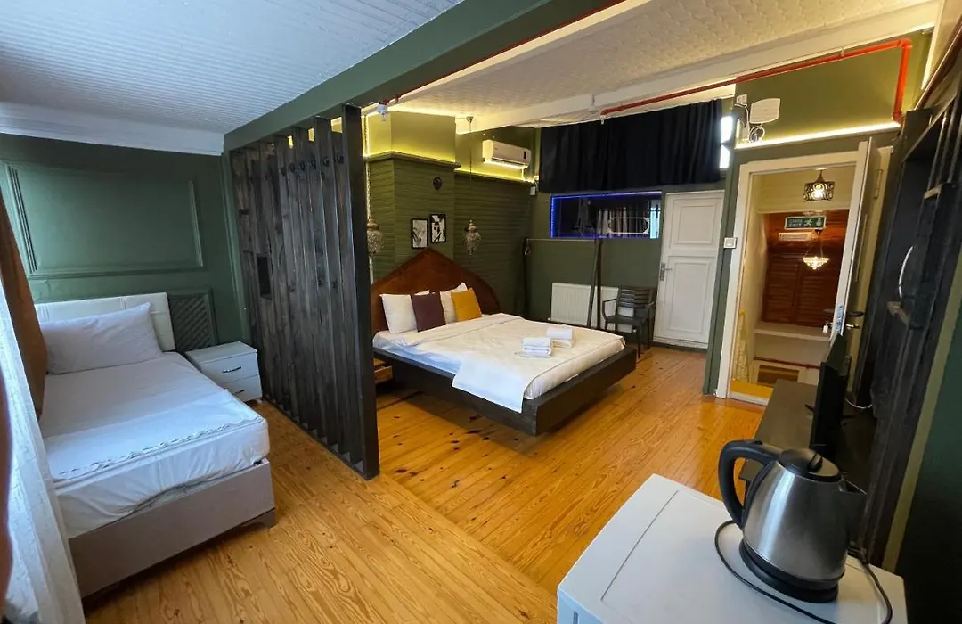 The Local Hostel & Guesthouse-1