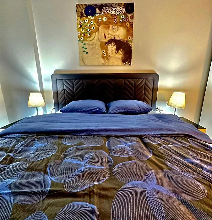 Paksoys Bostanli Flat Lux And City Center-1