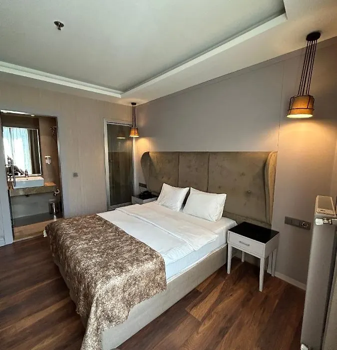 Secret Hotel-1