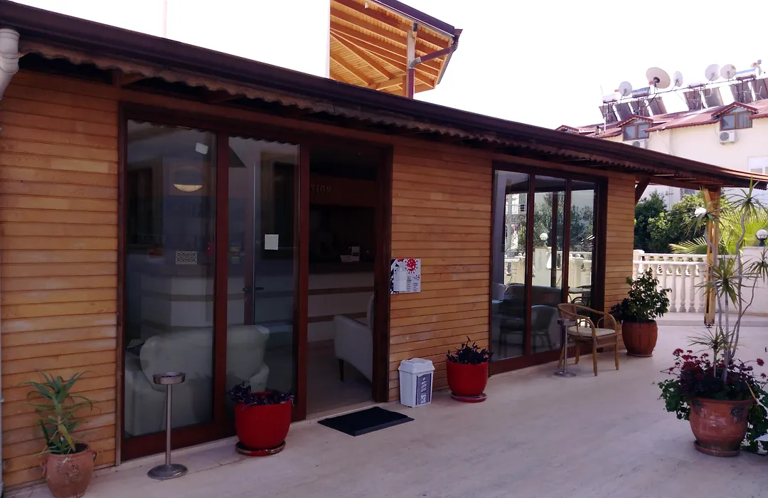 Dinara Apart Hotel-1