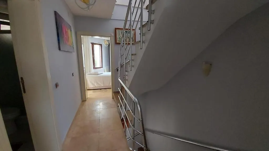 3 Katli Guezel Bahceli Townhouse-1