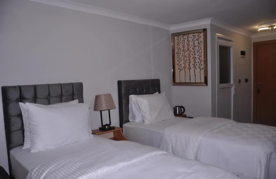 Boss Hotel-1