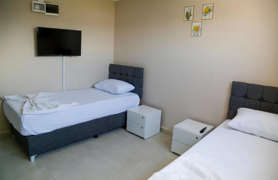 Dea Del Hotel-1
