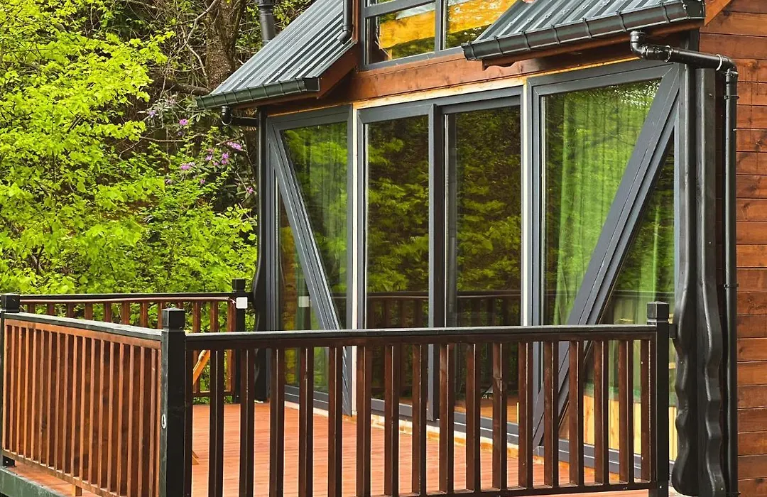 Heaven Hill Cabin Bungalow-1