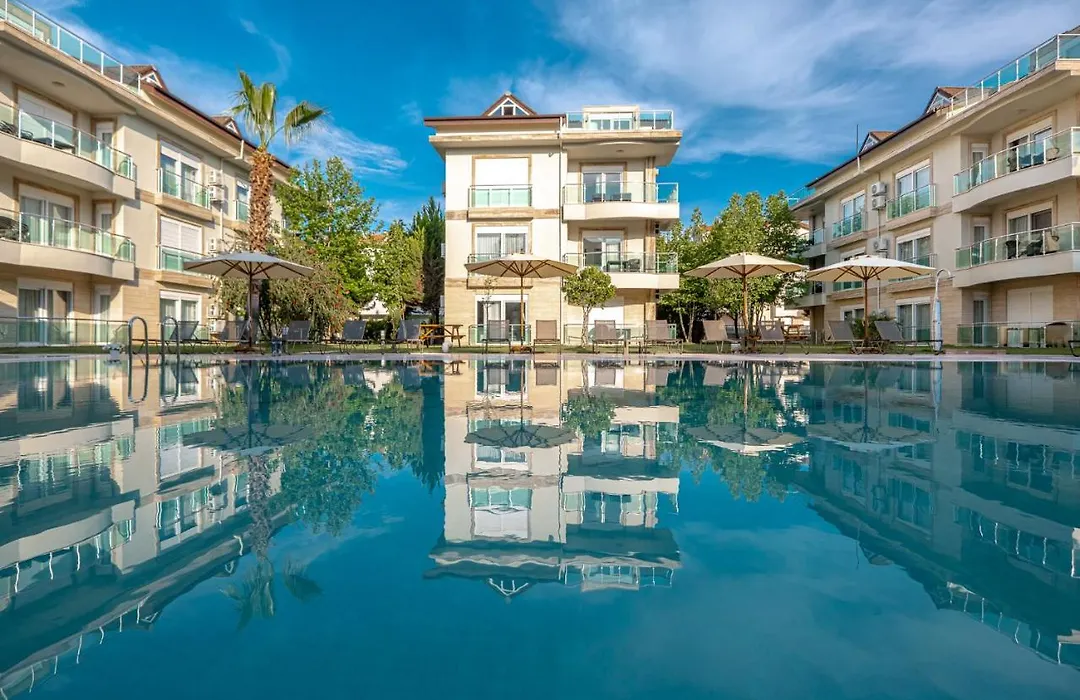 Belek Deluxe Suit-1