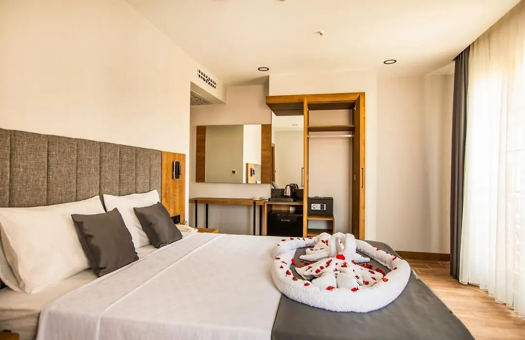 Grand Business Hotel-1