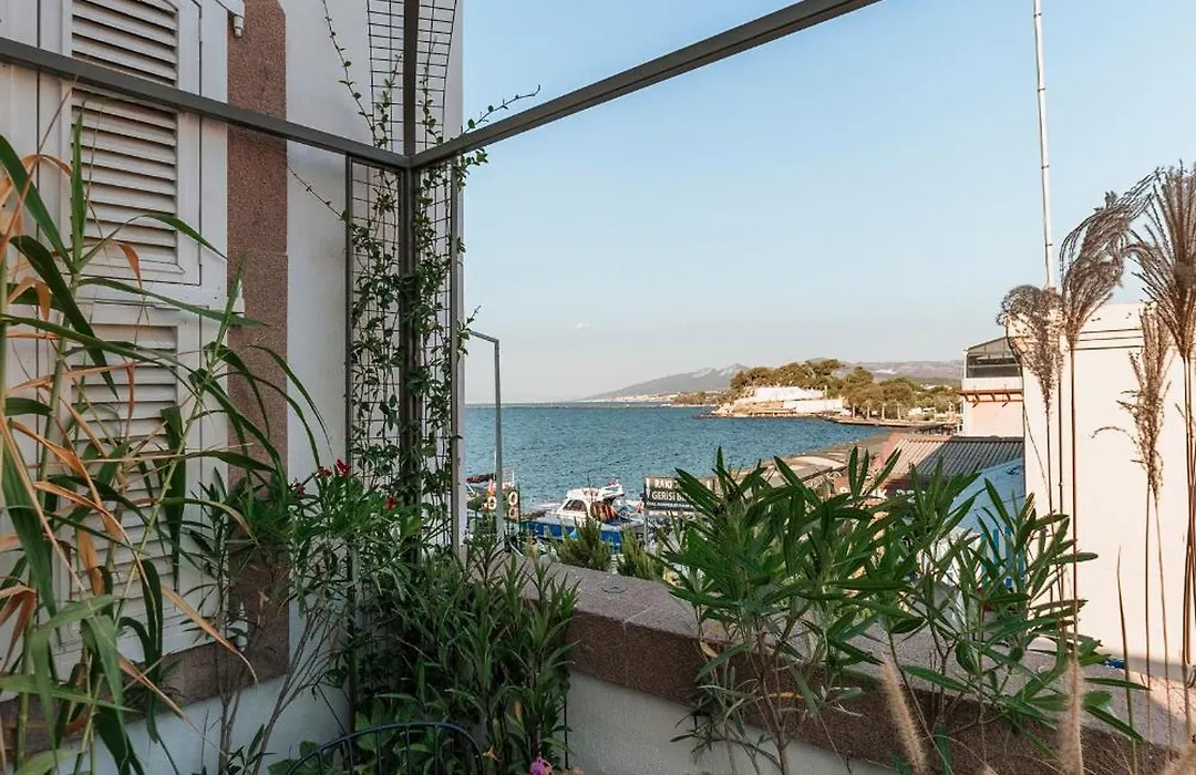 Gümrük Urla-1