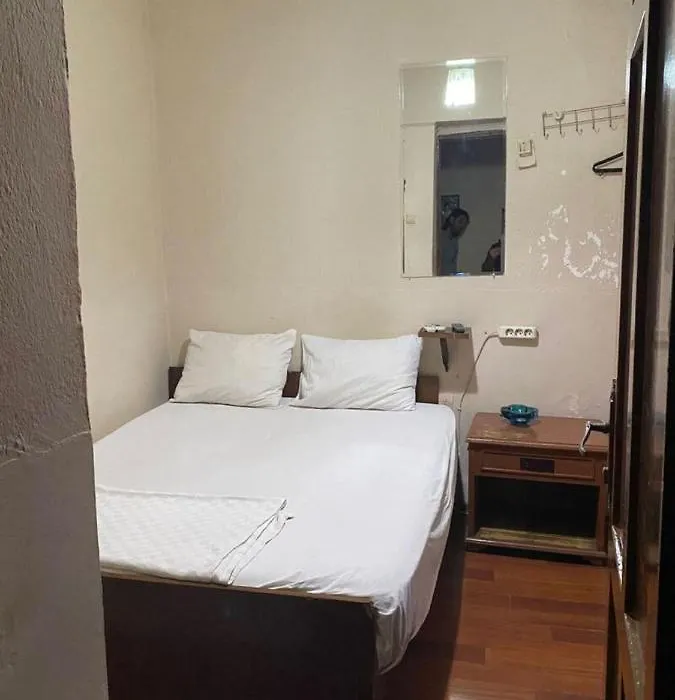 Otel Ova-1