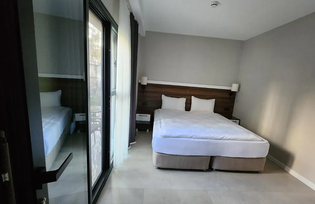 Lulubay Rooms & Suites-1