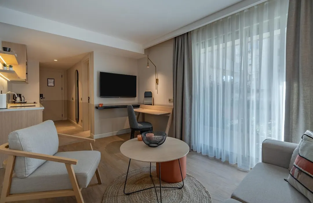 Oli Hotel And Suites-1