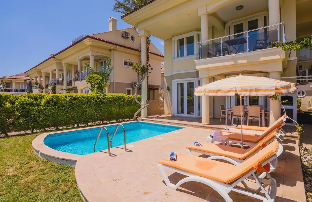 Sunset Beach Resort Aqua Lettings-1
