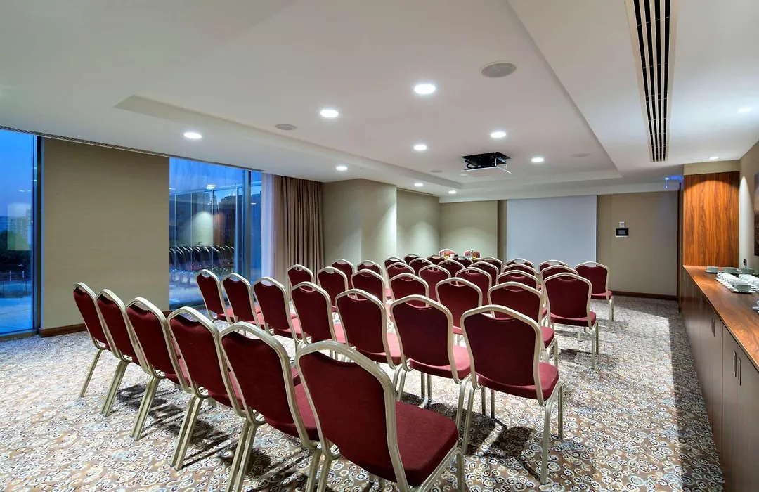 Hilton Garden Inn Istanbul Beylikduzu-1