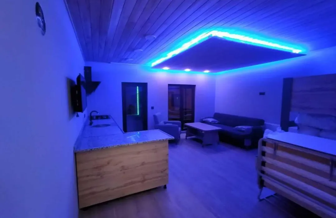 Aderfia Suite-1
