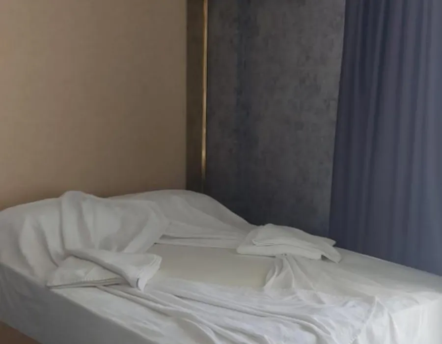 Emilia Otel-1