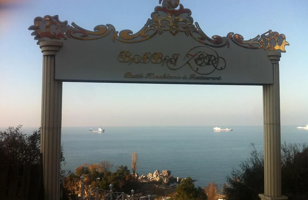 Bab-I Zer Hotel-1