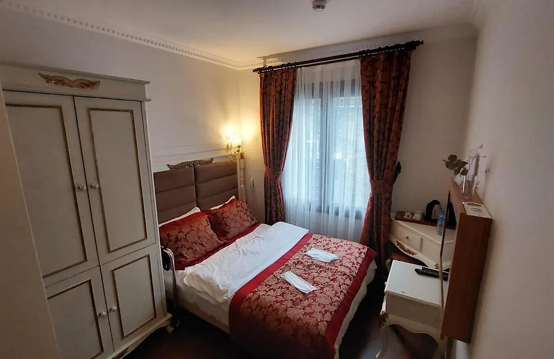 Sphendon Hotel-1