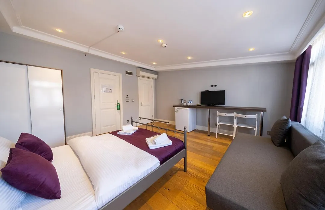 Hotel Suite By Frame-1