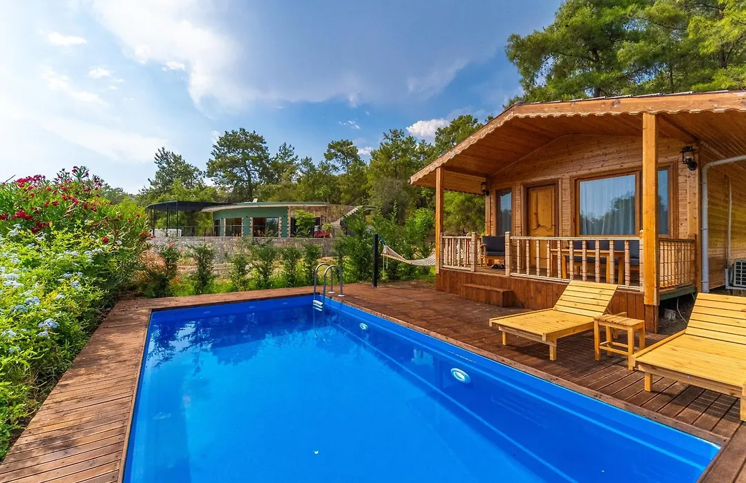 Blue Green Life Bungalow-1