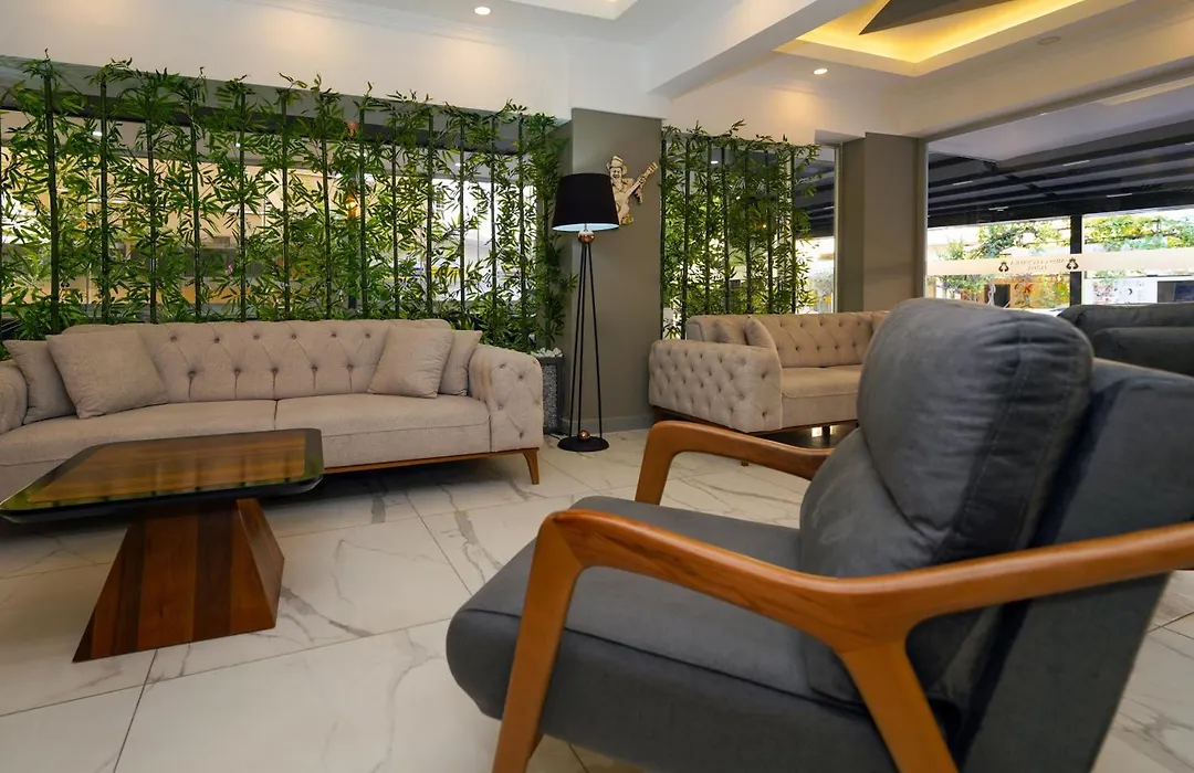 Miss Cleopatra Hotel-1
