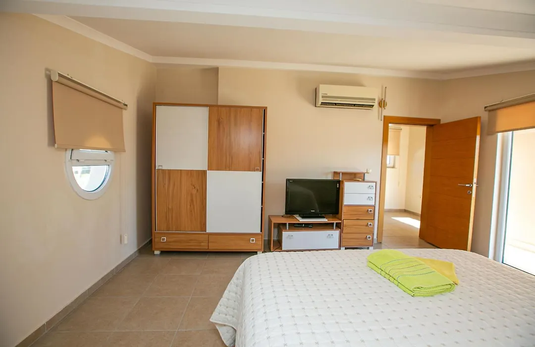 Paradise Town Villa Lucky-1
