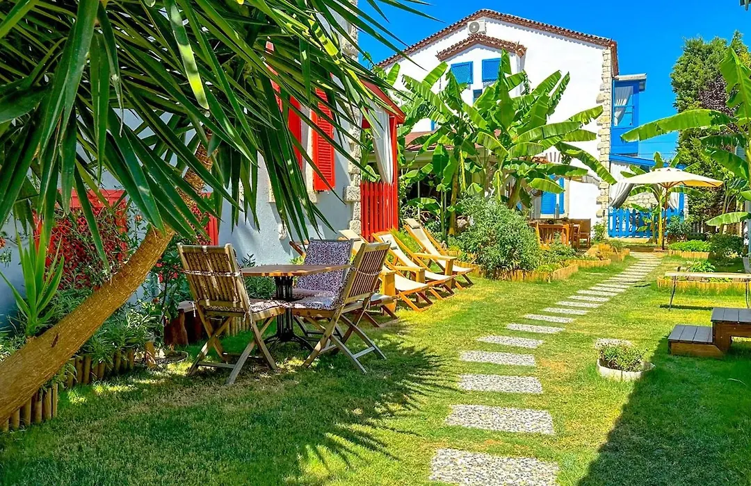Banana Alacati Food & Stay - Adults Only-1
