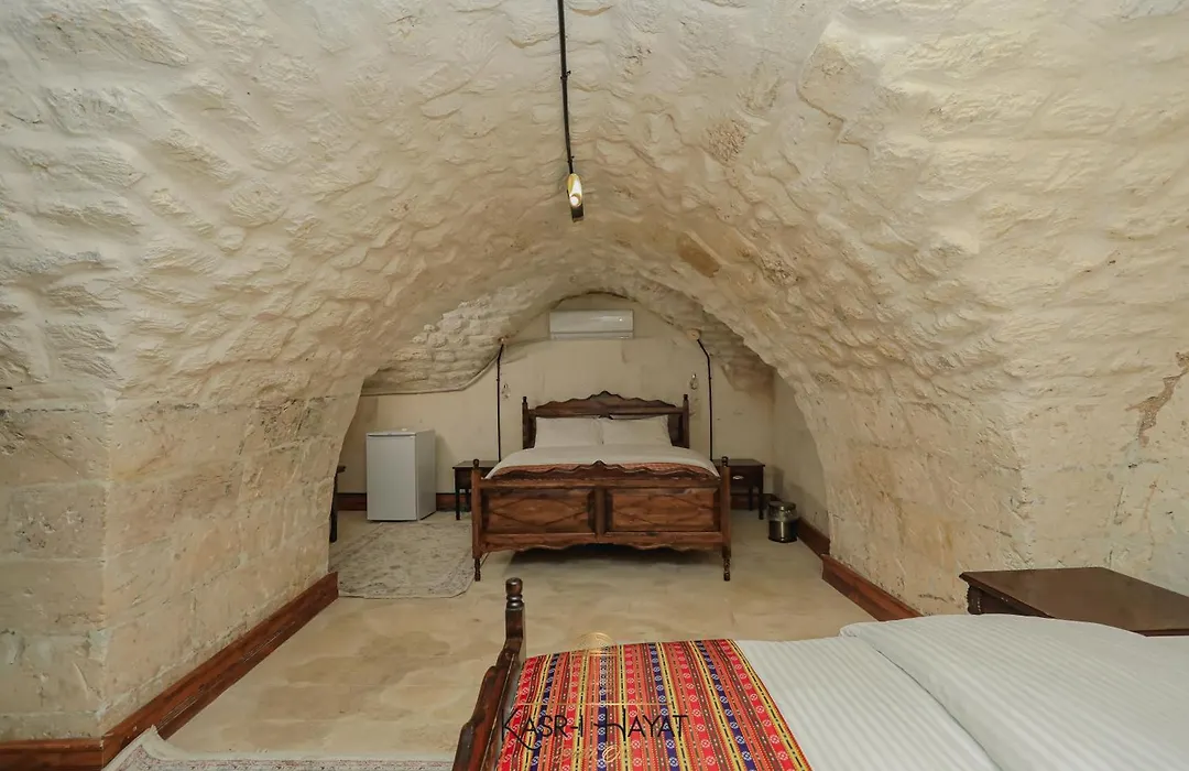 Kasr-ı Hayat-1