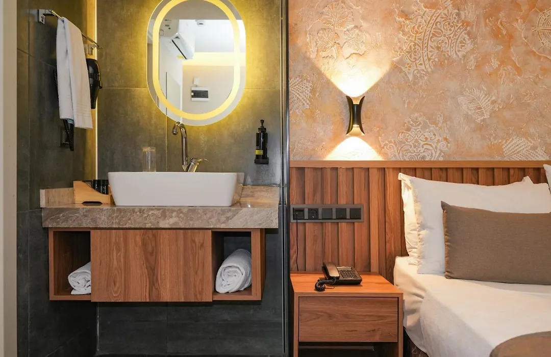 Der Inn Lara-1