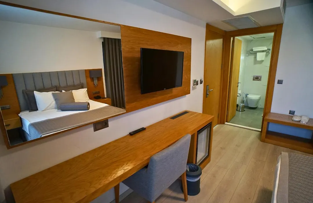 Ruwais Hotel-1