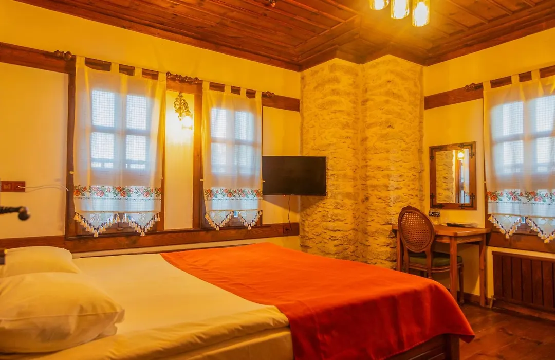Saffronia1900 Butik Otel-1