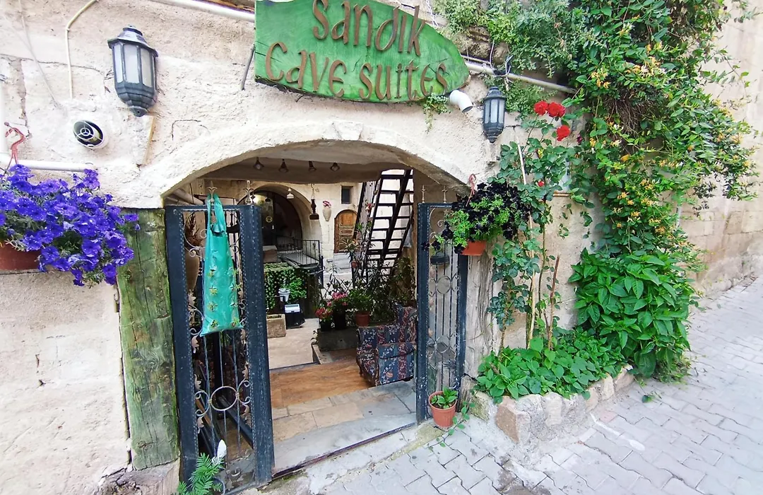 Sandık cave suites-1