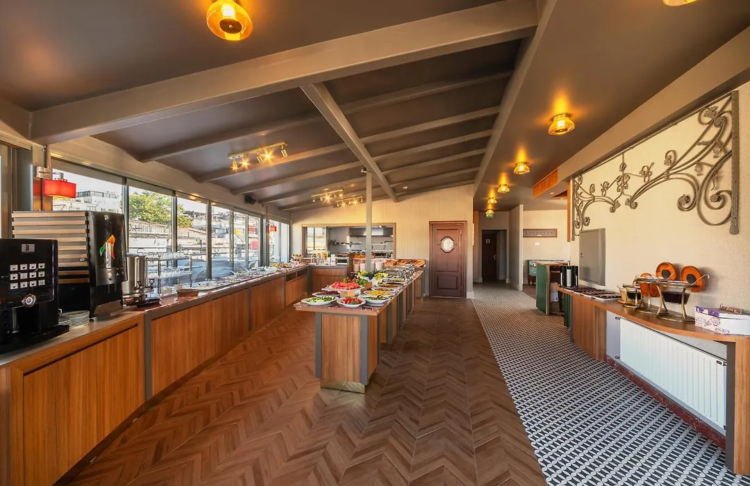 Triton Hotel-1