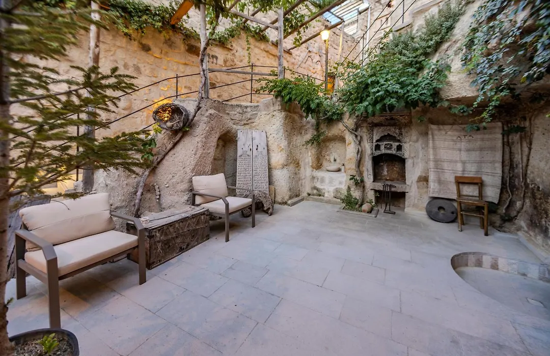 Kayata Cave Suites-1