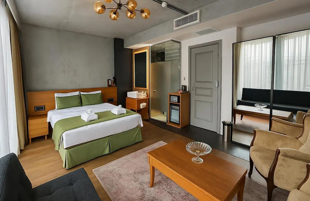 Aleksandr Pera Hotel-1