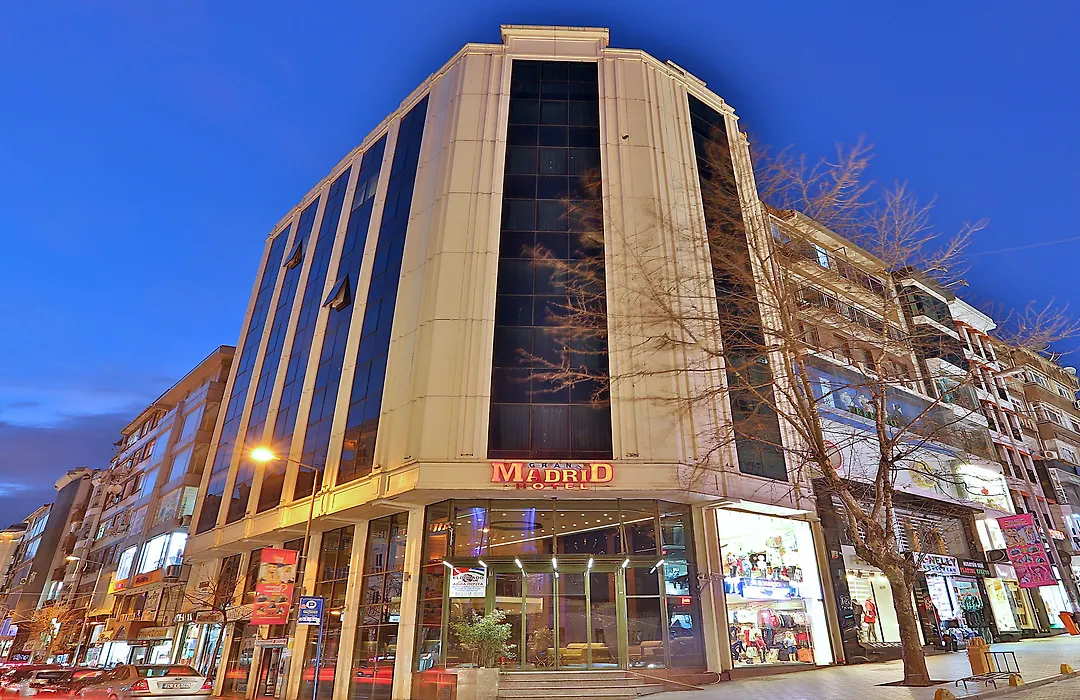 Grand Madrid Hotel-1