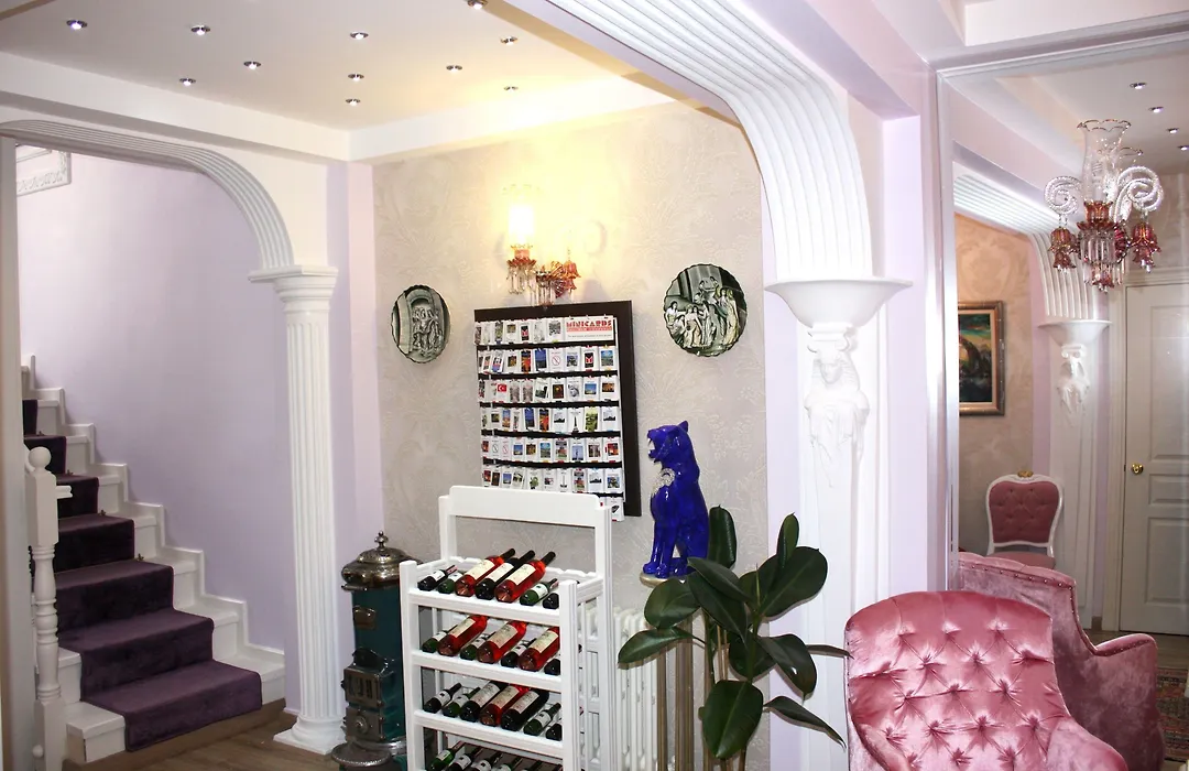 Romantic Hotel Istanbul-1