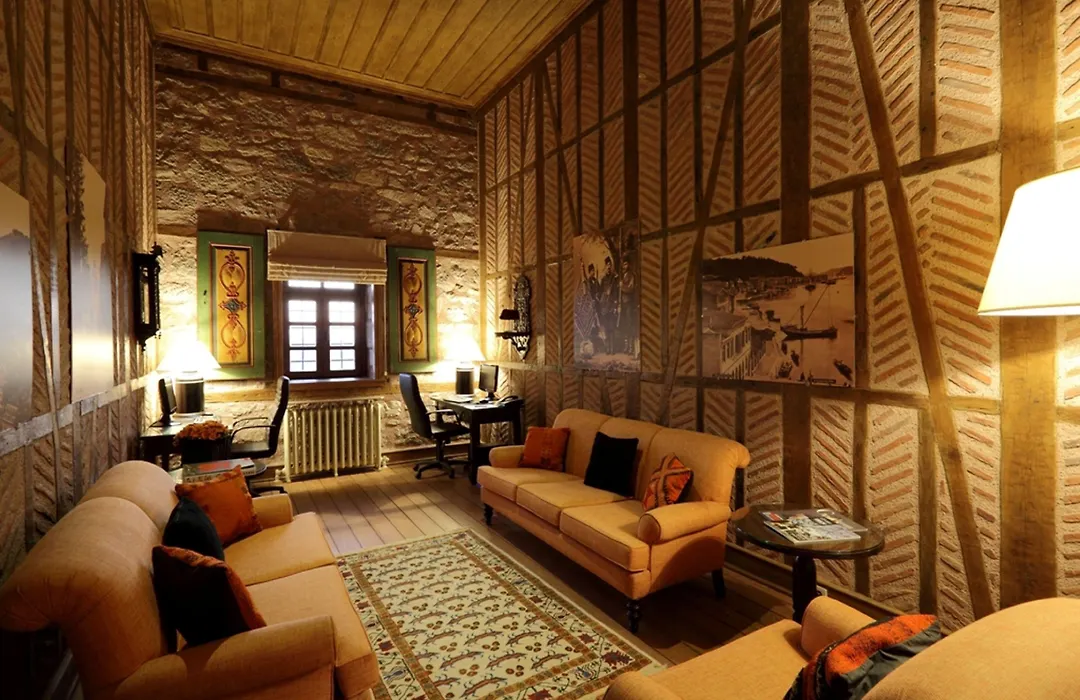 Divan Cukurhan-1