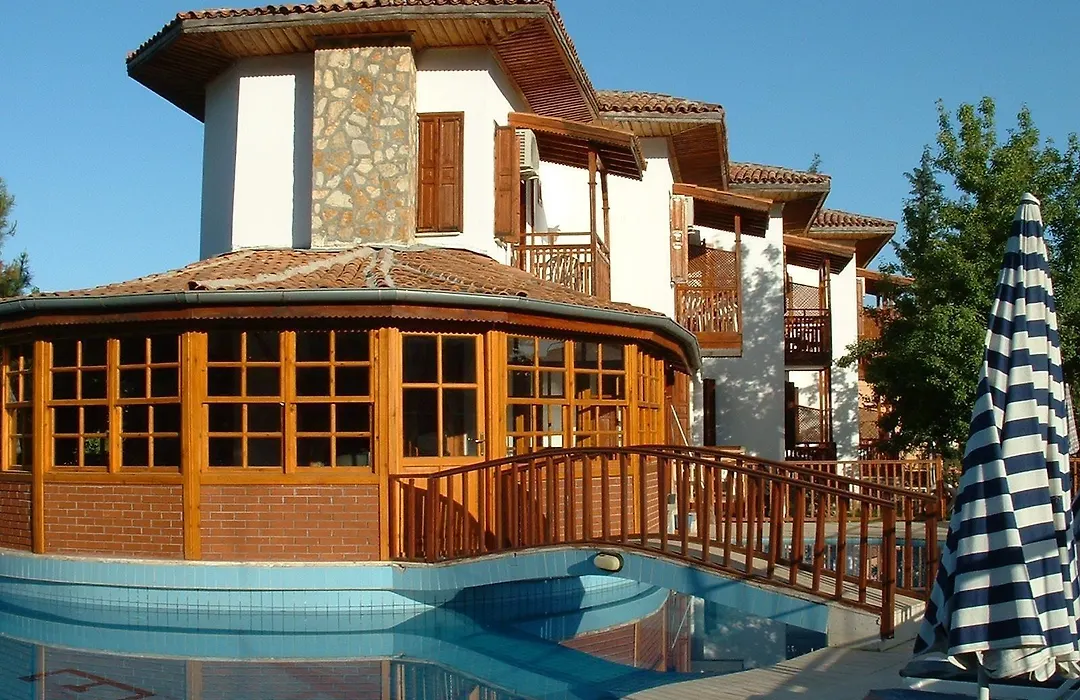 Elze Hotel-1