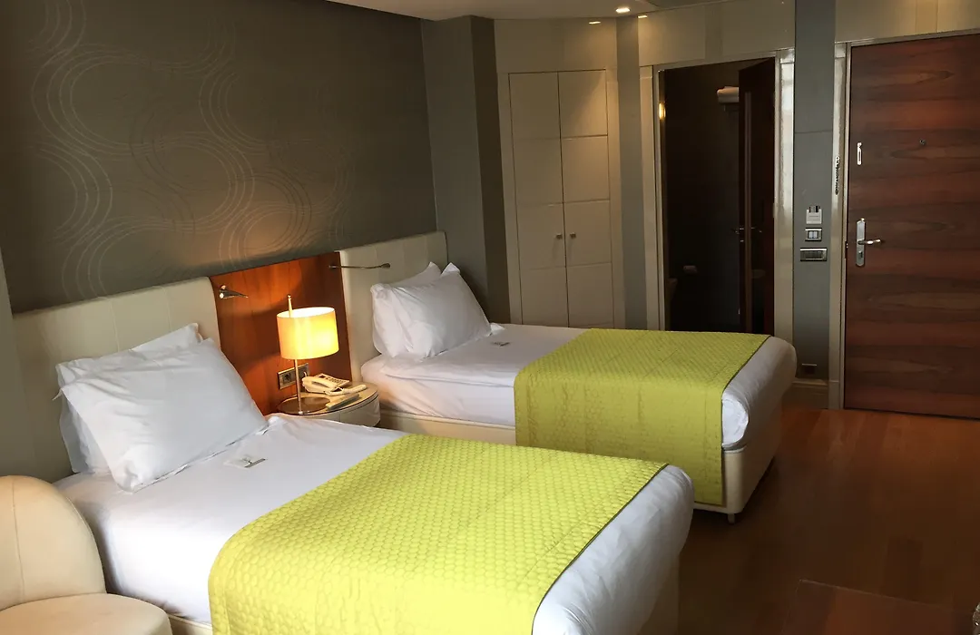 Four Points Flex By Sheraton Istanbul Taksim Square-1