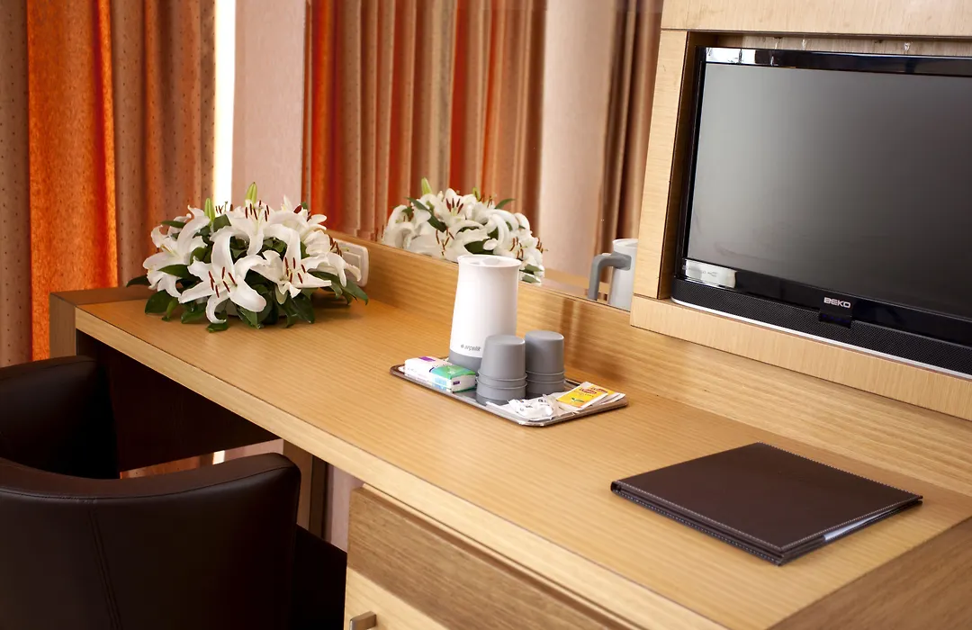 Remi Hotel-1