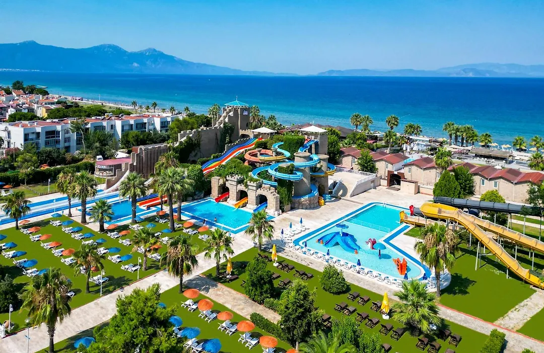 Risus Beach Resort Hotel-1