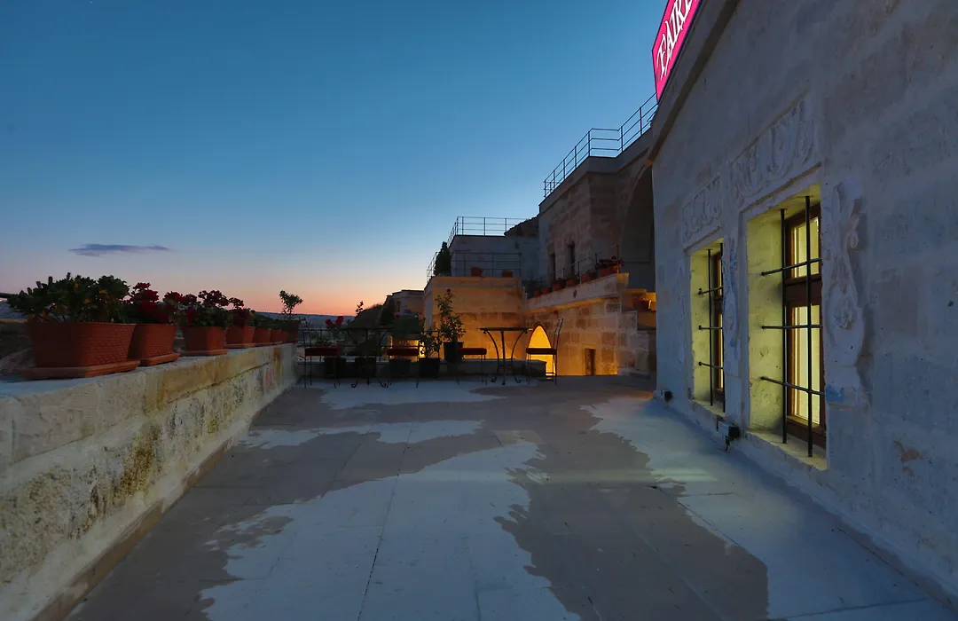 Fairyland Cave Hotel-1