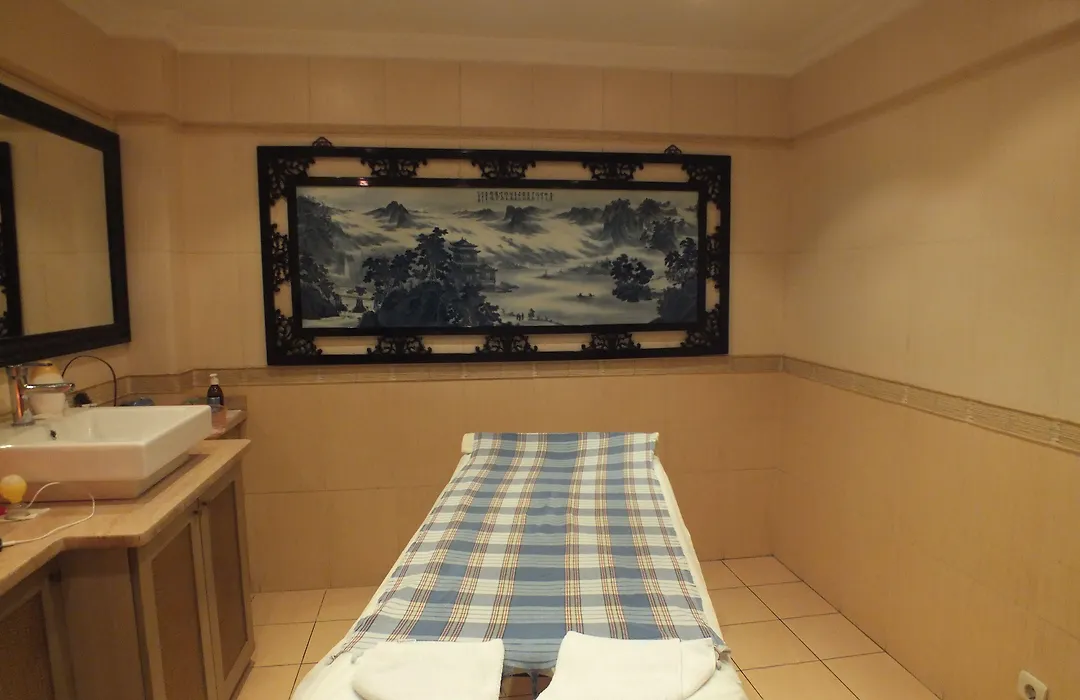Grand Asiyan Hotel-1